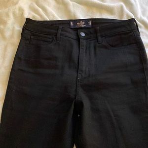 Hollister black ultra high rise super skinny jeans size 9